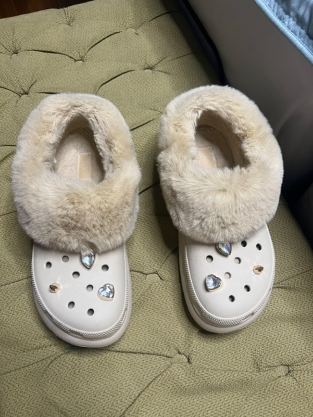 Crocs Furever Crush Clog in Off White